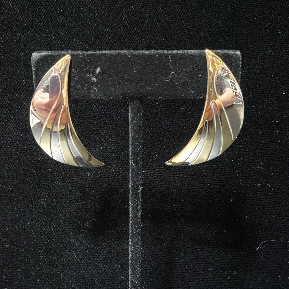 Elegant vintage Gold and Silver Women's pierced Earrings